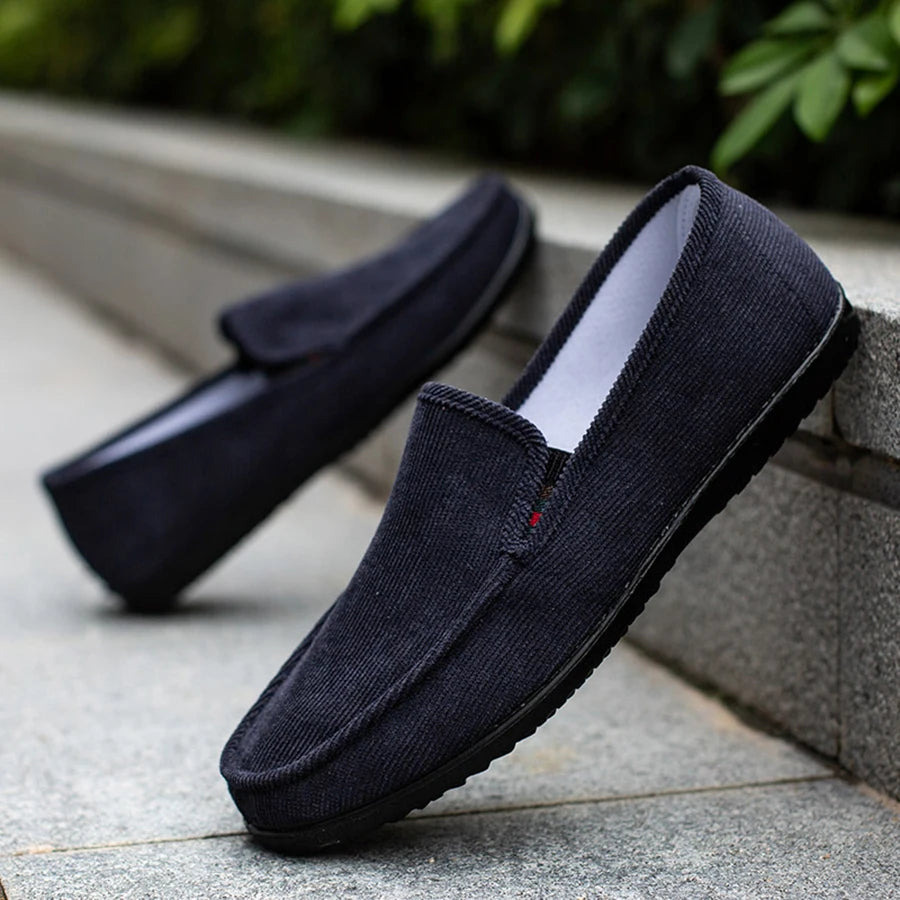 New Men Loafers Shoes Brand Fashion Soft Man Moccasins Loafers Canvas Slip-On Casual Shoes Men Outdoor Walking Men Footwear