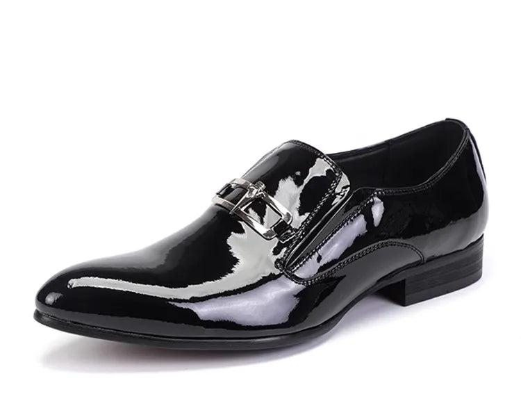 Men's pointy leather shoes, patent leather,  business suit, wedding, made of genuine leather, large size