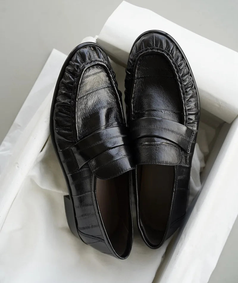 Loafers Woman Schoenen Dames Luxury 2025 Vintage Pleated Casual Single Shoes Commuting British-style Small leather Shoes Manual