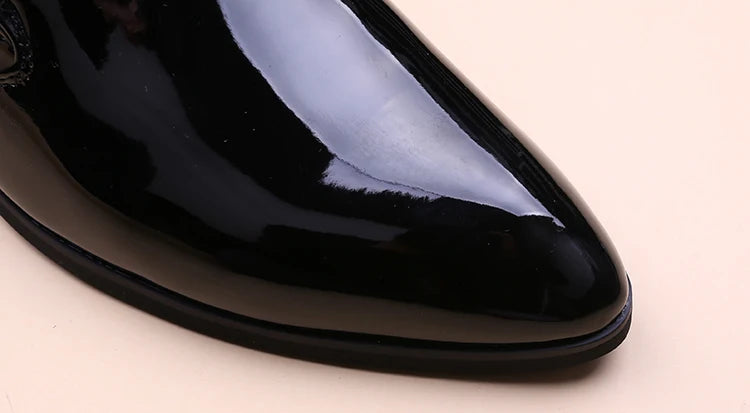 mens fashion wedding party dress patent leather shoes black red slip-on pointed toe shoe designer summer loafers trendy footwear