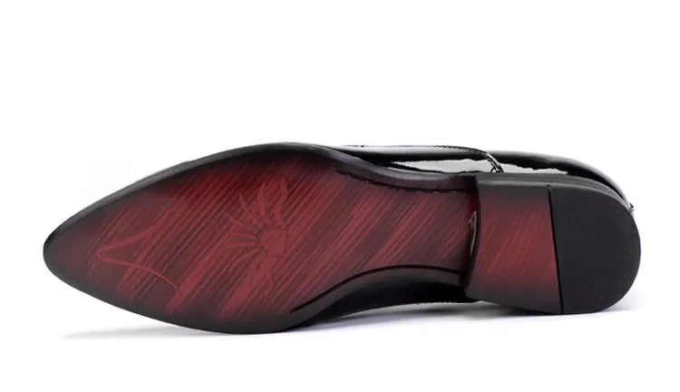 Men's pointy leather shoes, patent leather,  business suit, wedding, made of genuine leather, large size