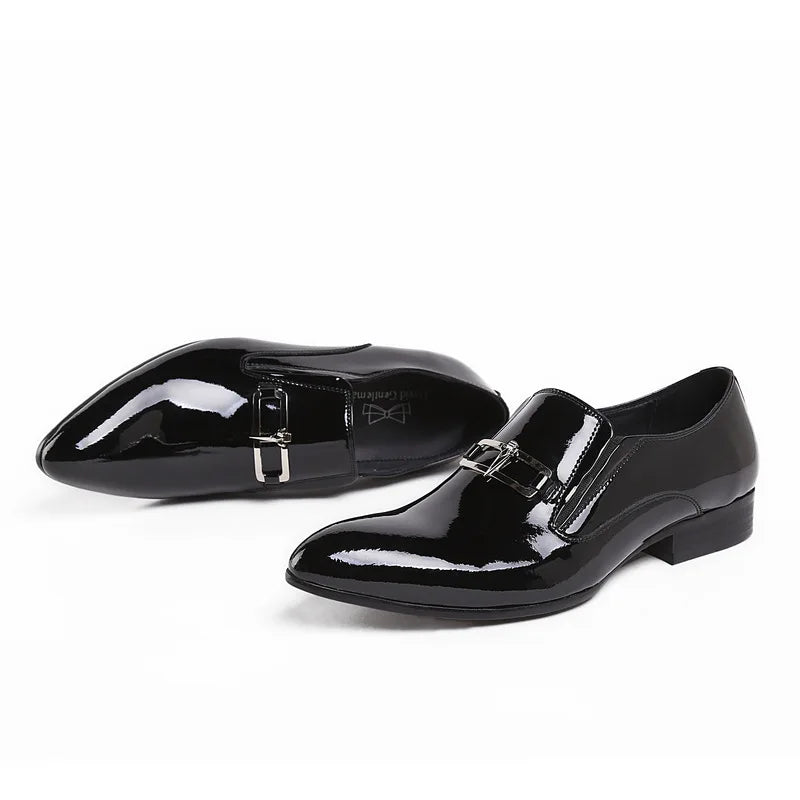 Men's pointy leather shoes, patent leather,  business suit, wedding, made of genuine leather, large size
