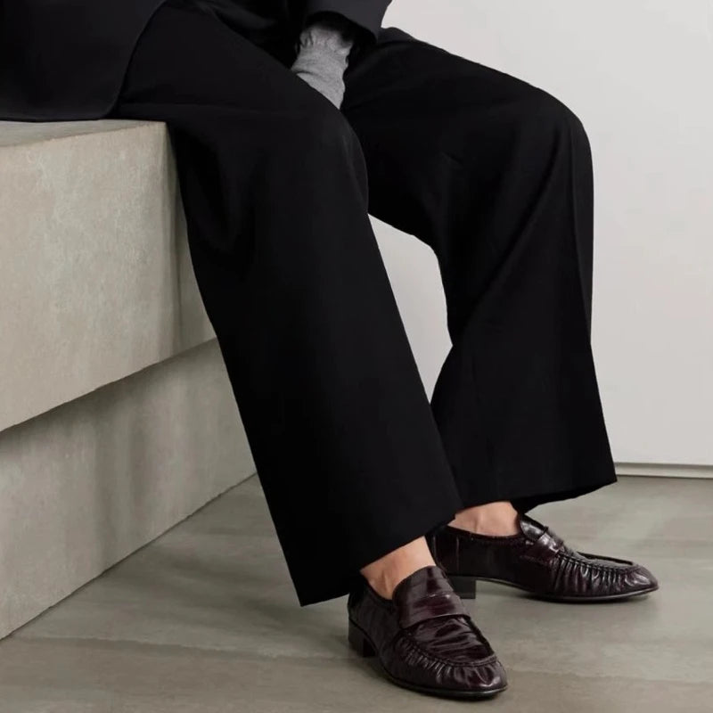 Loafers Woman Schoenen Dames Luxury 2025 Vintage Pleated Casual Single Shoes Commuting British-style Small leather Shoes Manual