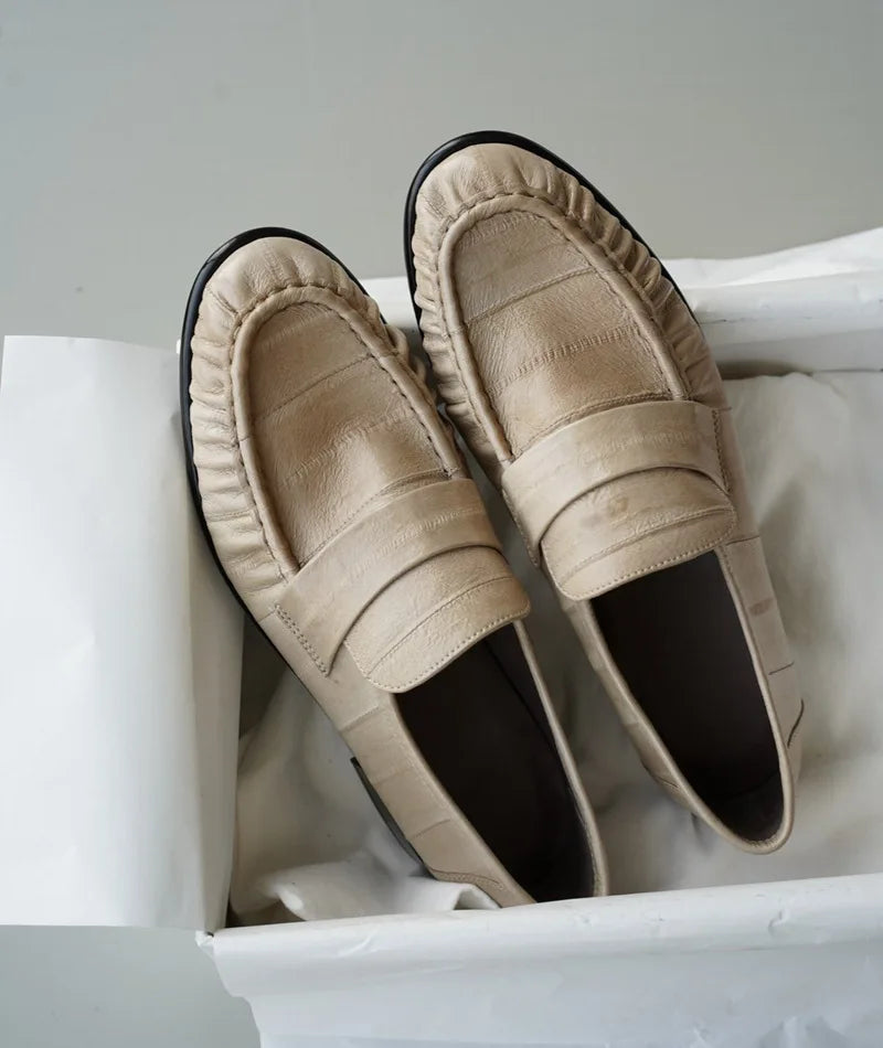 Loafers Woman Schoenen Dames Luxury 2025 Vintage Pleated Casual Single Shoes Commuting British-style Small leather Shoes Manual