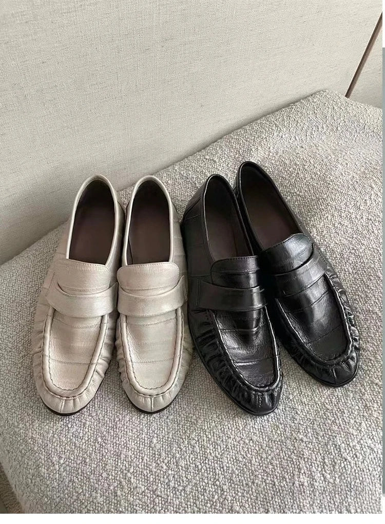 Loafers Woman Schoenen Dames Luxury 2025 Vintage Pleated Casual Single Shoes Commuting British-style Small leather Shoes Manual