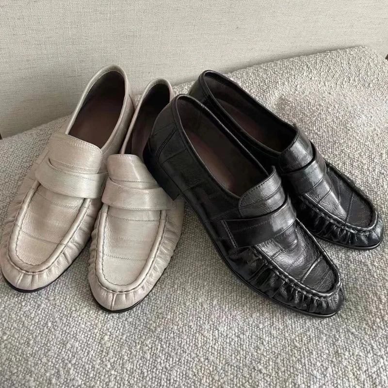 Loafers Woman Schoenen Dames Luxury 2025 Vintage Pleated Casual Single Shoes Commuting British-style Small leather Shoes Manual