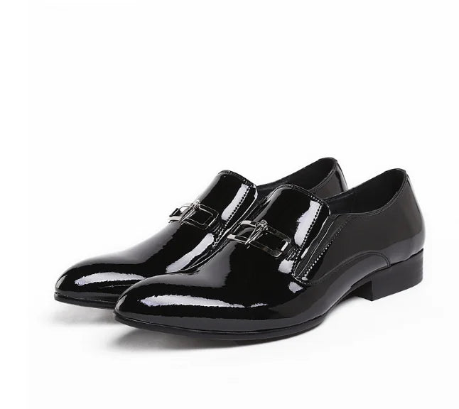 Men's pointy leather shoes, patent leather,  business suit, wedding, made of genuine leather, large size