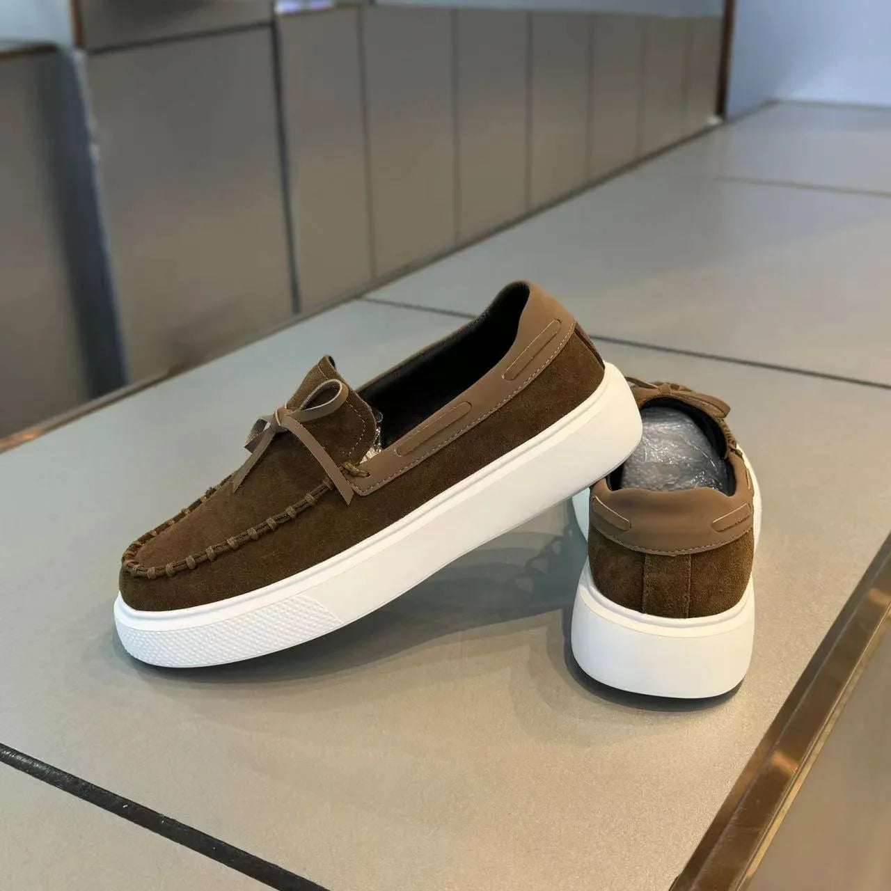 Mens Loafers Casual Leather Shoes for Men Slip on Moccasins Breathable Male Driving Shoes Comfort Soft Dress Footwear Men Shoes