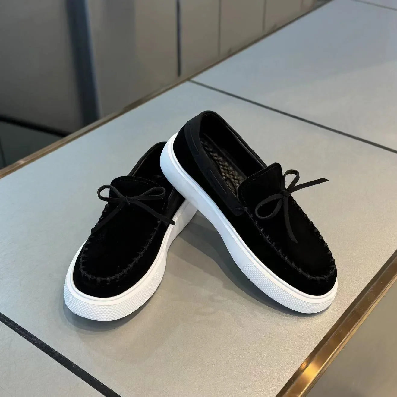 Mens Loafers Casual Leather Shoes for Men Slip on Moccasins Breathable Male Driving Shoes Comfort Soft Dress Footwear Men Shoes